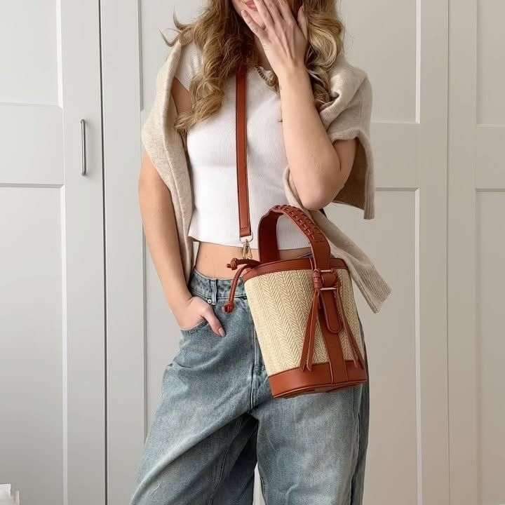 Instagram post by @lisa_rodina for Ecosusi. Caption reads: [...] 🧺🌻✨ off to a Picknick date with my....
