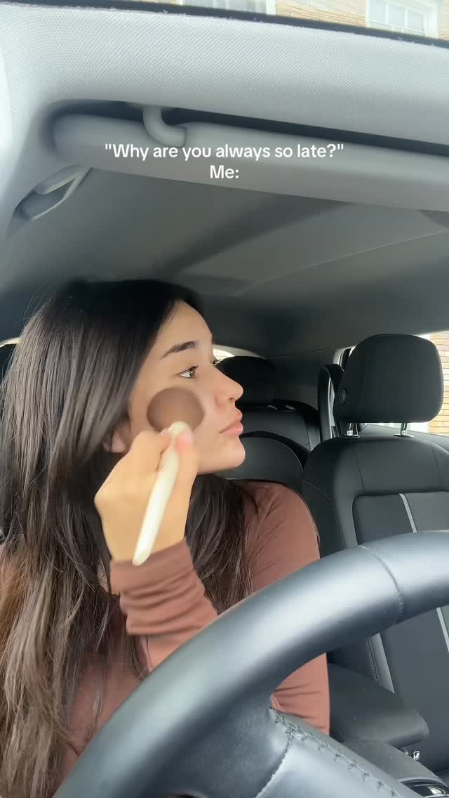 Instagram post by @indyiisabella for YSL Beauty. Caption reads: [...] doen met mijn fav producten @yslbeauty....