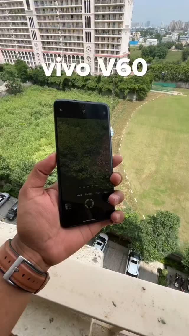 Instagram post by @aftab_20009 for Realme. Caption reads: #vivov60 #vivox200series #vivoy200pro #vivox200fe....