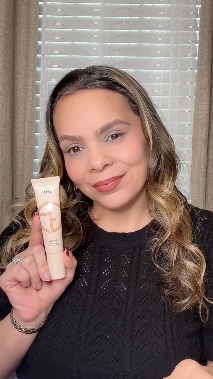 Instagram post by @labeautygirly07 for ANISA Beauty. Caption reads: [...] the Pinnacle Foundation brush from....