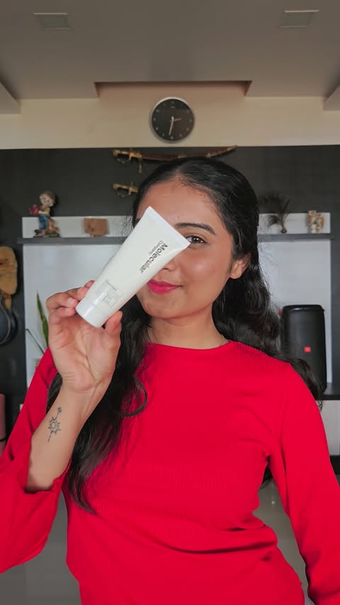 Instagram post by @_kalyani_.27 for Molecular Company. Caption reads: [...] your skin fully shielded with Molecular....