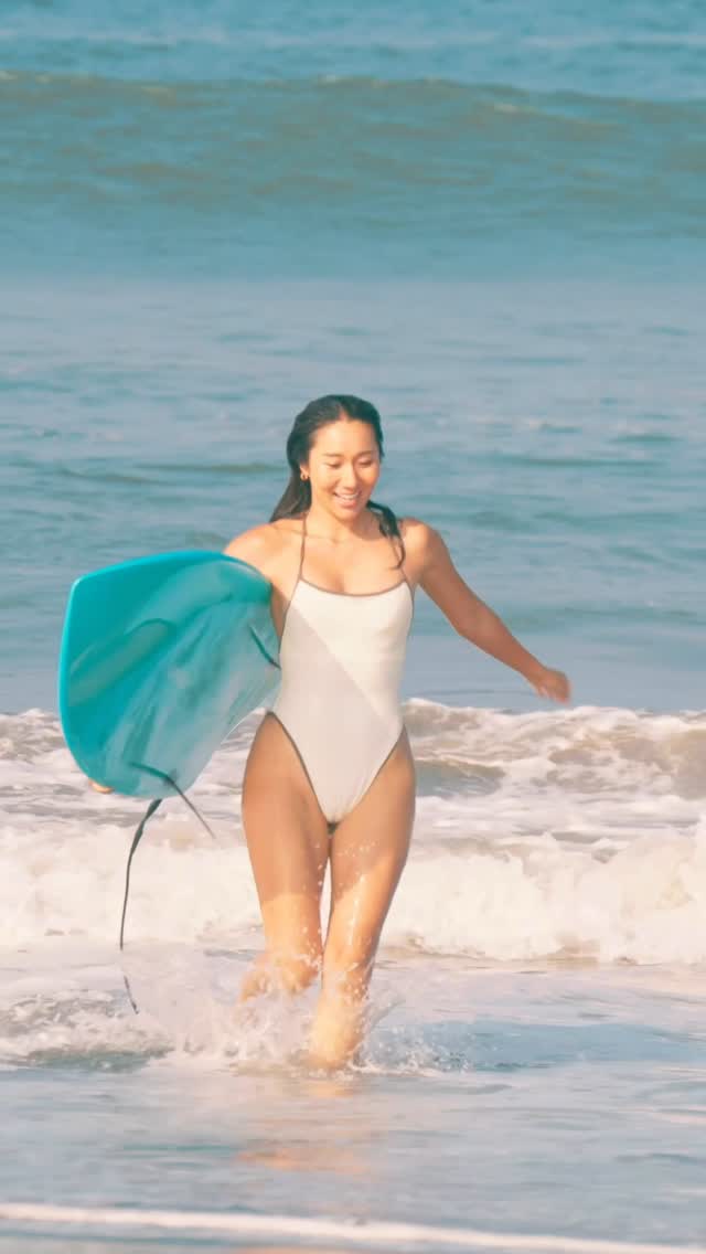 Instagram post by @maimaidesuyan for DozoFreesh. Caption reads: 夏の喉に、最高のご褒美☀️🏄‍♀️✨
サーフィンで海から上がったあとも、ジムで汗をかいたあとも――....