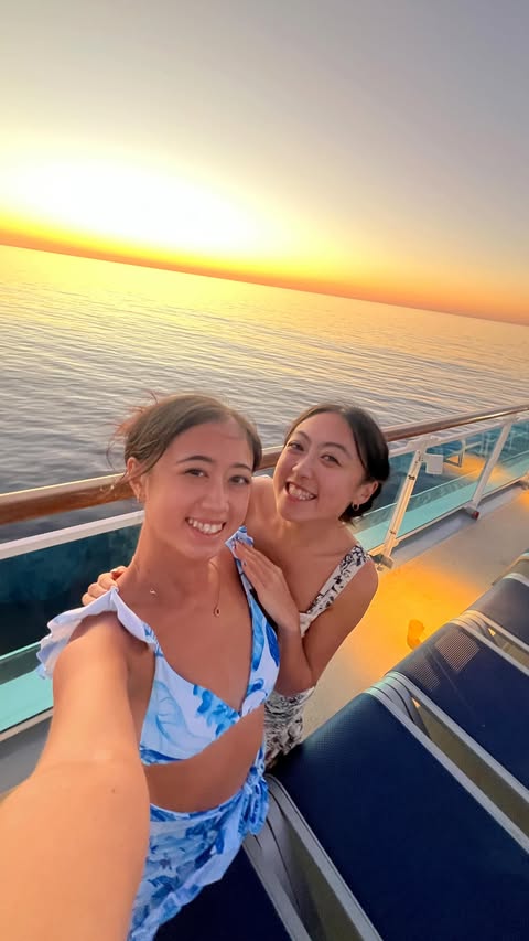 Instagram post by @feliidaze for Carnival Cruise Line. Caption reads: i already know they be skipping my snaps but i....