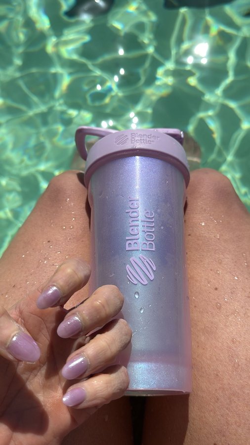 Instagram post by @__kaitlynjohnson__ for BlenderBottle. Caption reads: [ad] studies show matching your @blenderbottle....