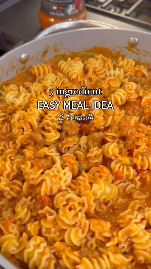 Instagram post by @theallaroundmama for Botticelli Foods. Caption reads: Quick and delicious 3 ingredient meal featuring....