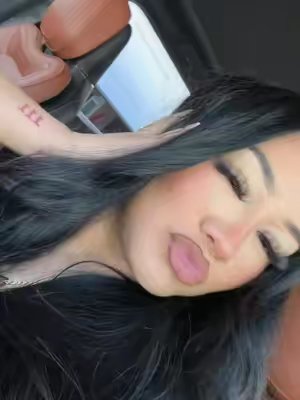 TikTok post by @samanthabaaby for KimChi Chic Beauty. Caption reads: [...] thanks to the All Day Slay Duo by @KimChi....
