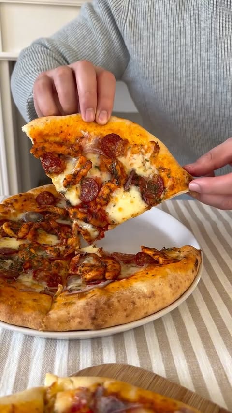 Instagram post by @vinniecooks for PizzaExpress. Caption reads: [...] a restaurant reservation when the....