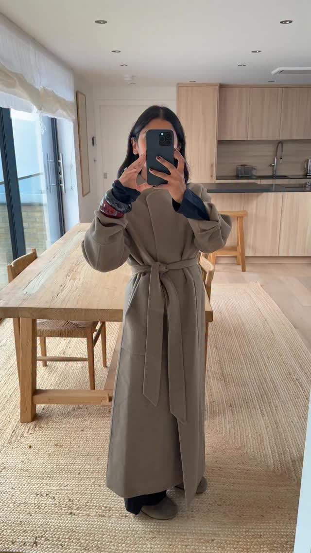 Instagram post by @monikh for The White Company. Caption reads: Perfectly muted tones via @thewhitecompany ad.