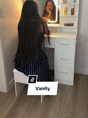 TikTok post by @estherlyn_yepez for WeCharmer Store. Caption reads: [...] #vanity#woman@WeCharmer Store.