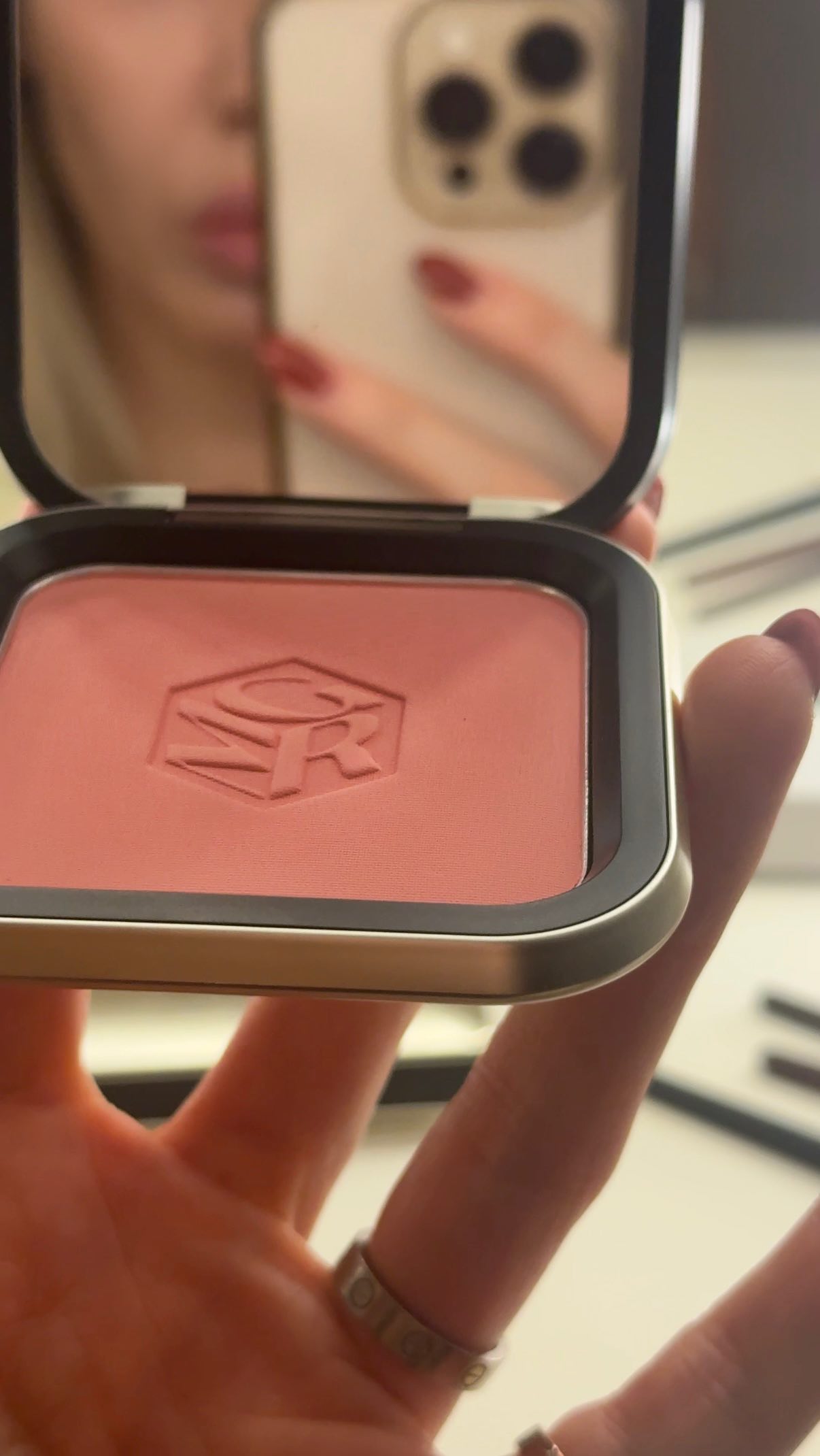 Instagram post by @kardelenakbay for GLAMIRA. Caption reads: Glam with 🤍@glamira #nofilter 
.shades: Lipstick....