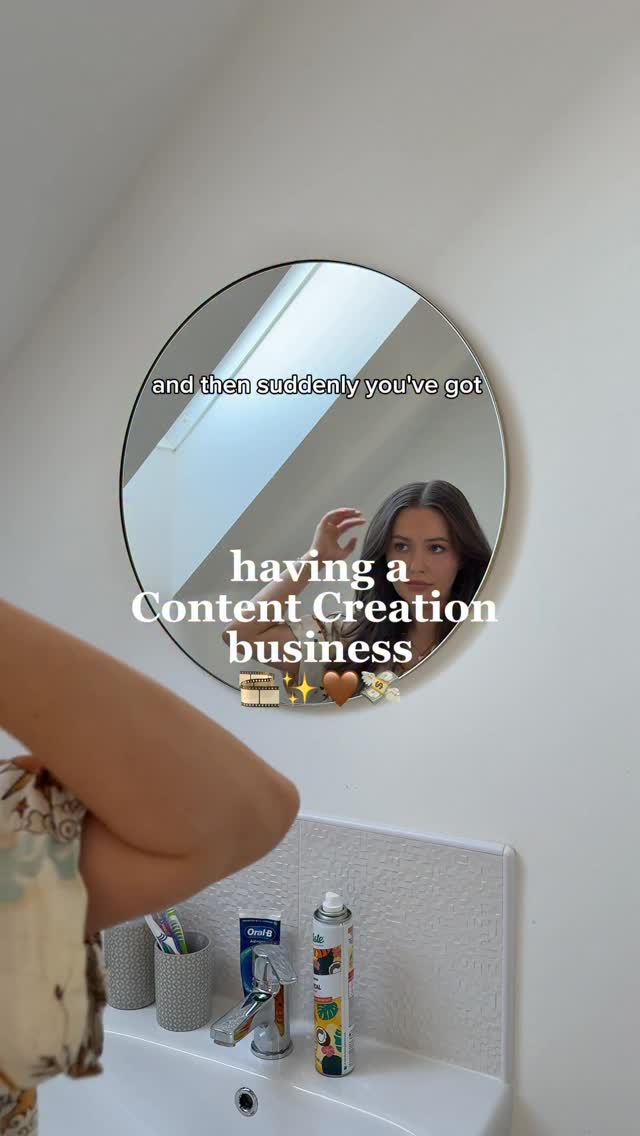 Instagram post by @bethmfuller for Tide. Caption reads: You guys already know my love for @tidebanking 🩵....