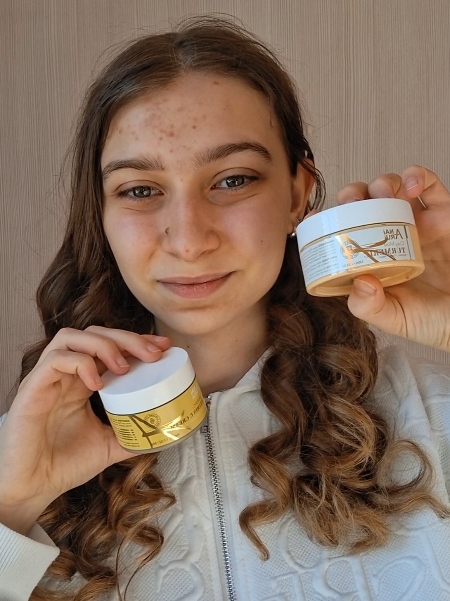 TikTok post by @thestarsister._.yuorlife for ANAIRUI Skin Care. Caption reads: Approfitta del codice sconto "jan25" per provare....