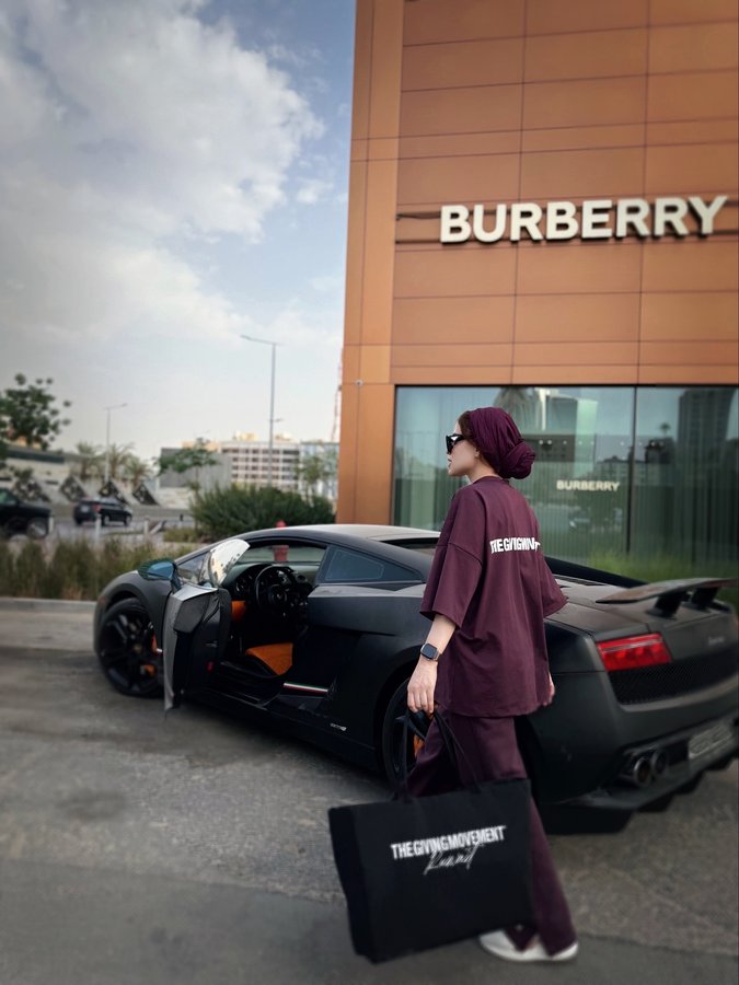 Instagram post by @nesmaelgoharyofficial for The Giving Movement. Caption reads: Game on.
Tracksuit by @thegivingmovement
Discount....