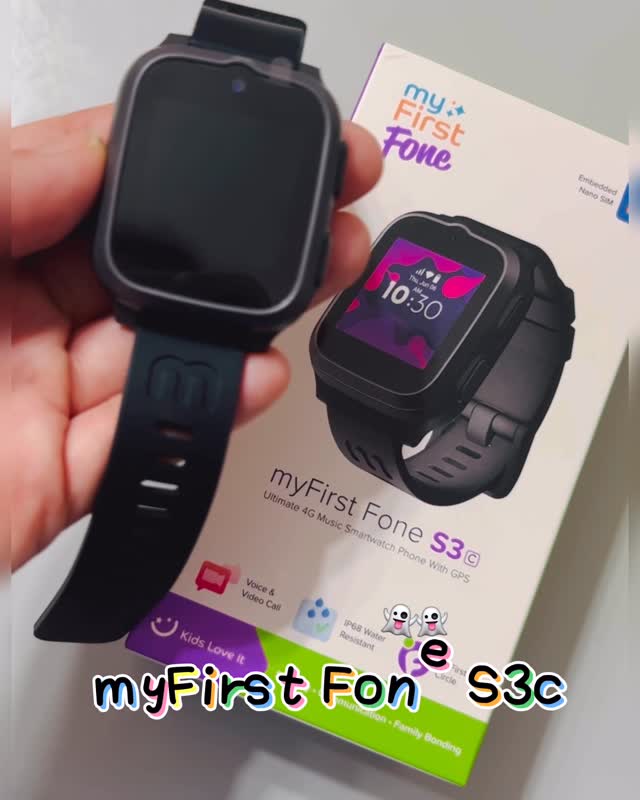 Instagram post by @mrmoonmoon for myFirst. Caption reads: ⭐️🌧️上左小學就已經日日帶手錶⌚️。 myFirst Fone S3c....