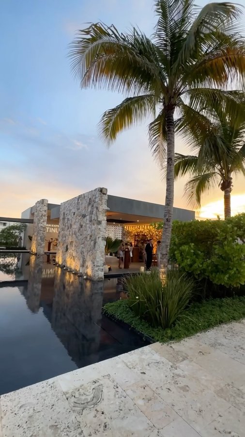 Instagram post by an influencer for American Express. Caption reads: [...] + Resorts® property with @americanexpress to....