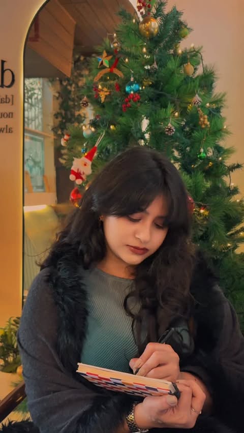 Instagram post by @manvionthegram for Paytm. Caption reads: [...] Getting gold for regular payments on @paytm....