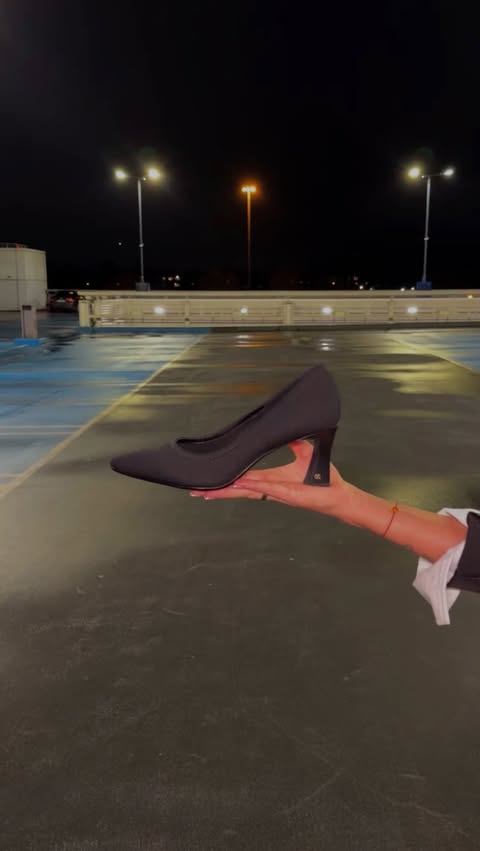 Instagram post by @agnefreedomqueen for Cosyisland. Caption reads: [...] without sacrificing comfort.

The....