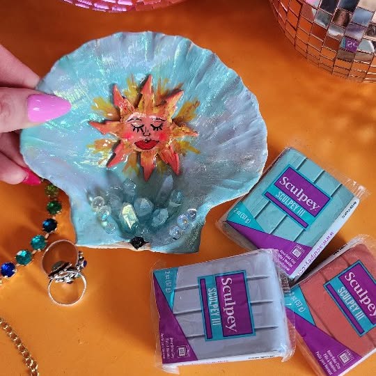 Instagram post by @laurenquigleycreations for Sculpey. Caption reads: Check out these 3 new colors to the....