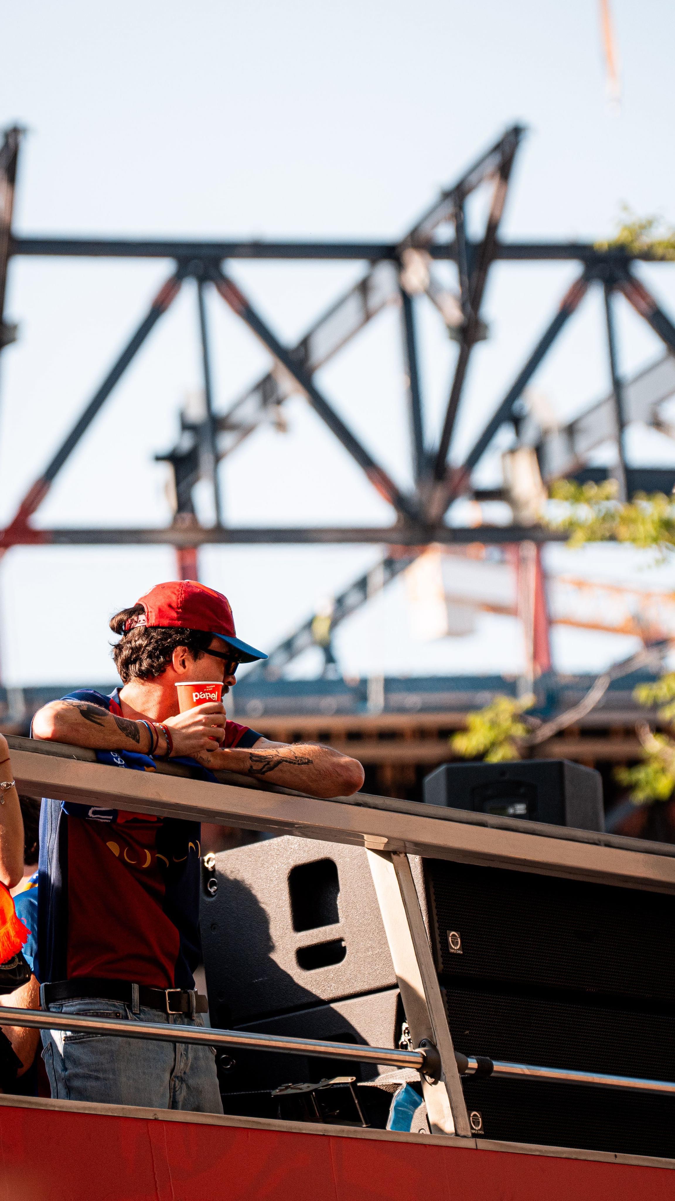 Instagram post by @mikinoelle for Estrella Damm. Caption reads: T’estimo Barcelona. T’estimo Barça. 💙❤️
Gràcies....