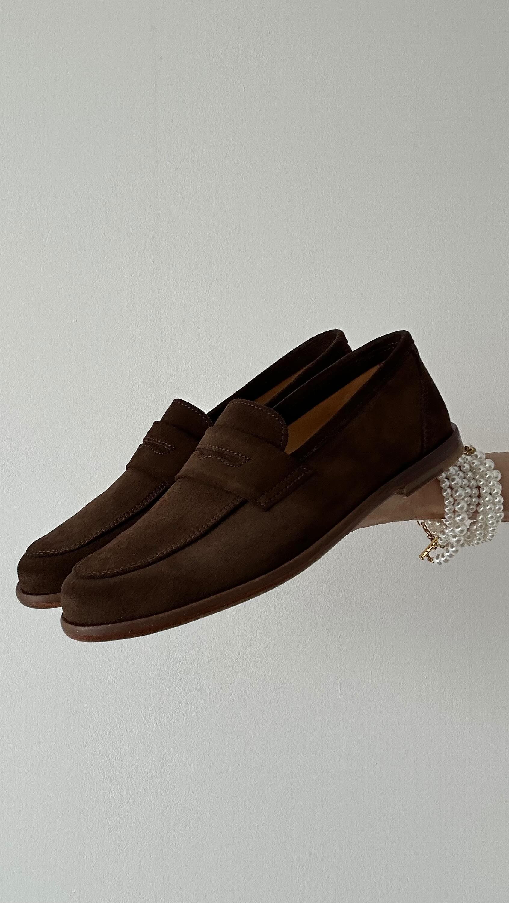 Instagram post by @octavie.vl for FeedGood. Caption reads: Quand tu te bases sur tes souliers pour trouver ta....