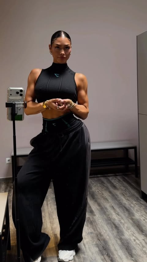 Instagram post by @julialni for Gymshark. Caption reads: ladyyys finally our time for Onyx 🥶 @gymshark....