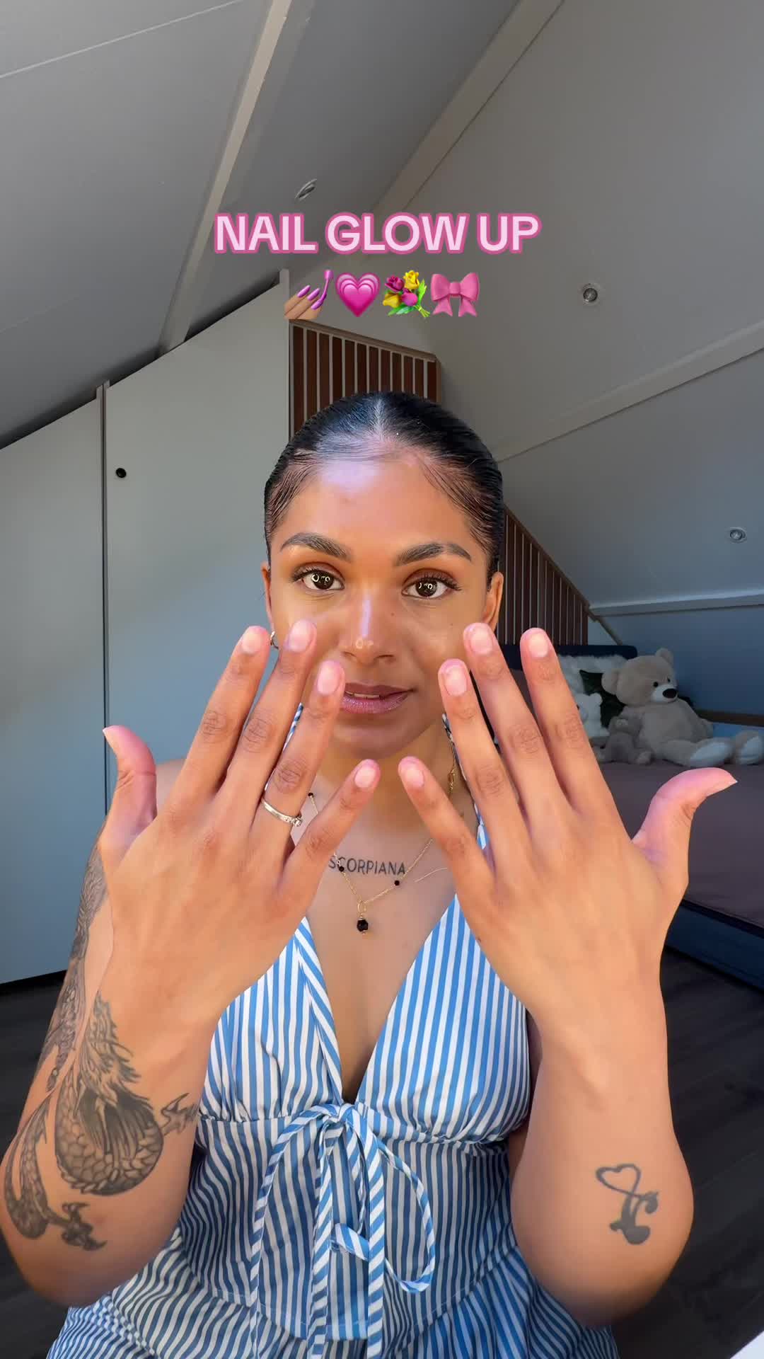 TikTok post by @kellybuthofficial for Pink Gellac. Caption reads: Heb gister m’n acryl weggehaald en dit is er van....