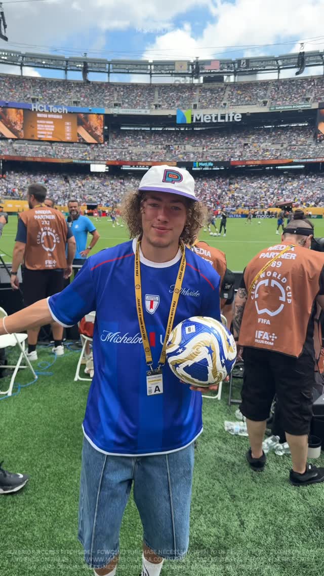 Instagram post by @leonstreetskills for Michelob ULTRA. Caption reads: ⚽️Balling from the Empire State Building to the....