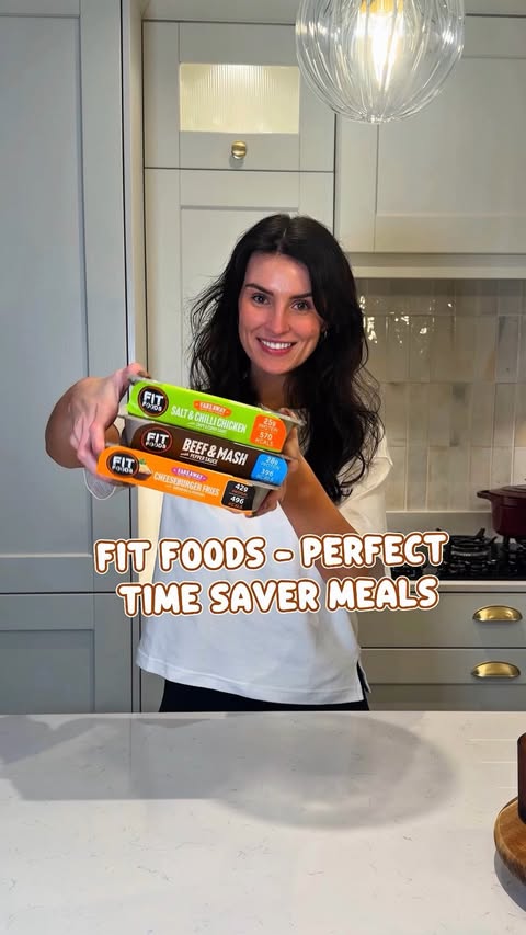 Instagram post by @whatlaureneats__ for Fit Foods. Caption reads: I love to have these @fitfoodsforlife_ ready meals....