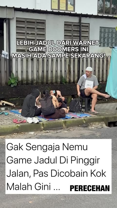 Instagram post by @perecehans for Tokopedia. Caption reads: [...] gak sih? emang yang bener cuma di Tokopedia....