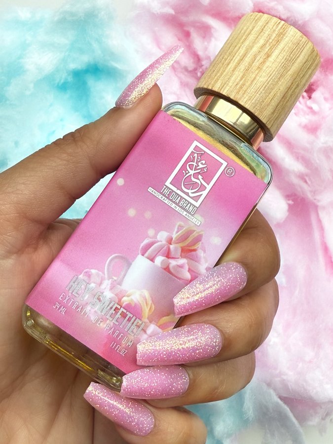 Instagram post by @honey.bon.bon for The Dua Brand. Caption reads: 🍬 Hey Sweetie! @theduagroup 
Extrait de....