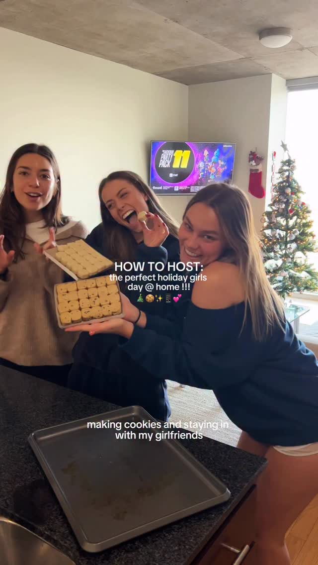 Instagram post by @carolineedobbs for Jackbox Games. Caption reads: [...] without Jackbox!🎄🍪💕✨📱@playjackboxgames....