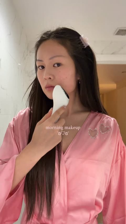 Instagram post by an influencer for Armani beauty. Caption reads: [...] power plush concealer @armanibeauty cheek....