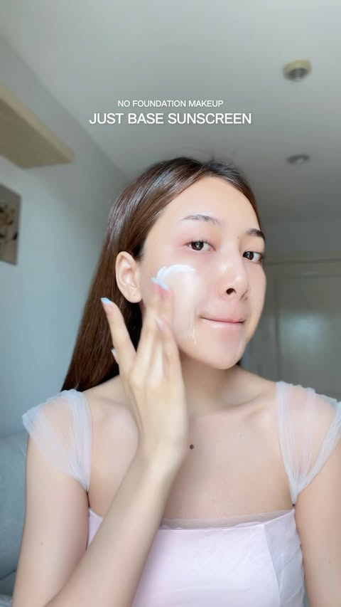 Instagram post by @aomaps for Barenbliss. Caption reads: [...] = effortless glam. #barenblissBaseSunscreen....