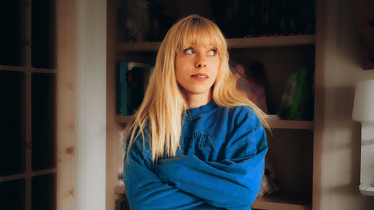 YouTube post by @marta_kruk for Mięsna Paczka. Caption reads: Schodzenie z leków 🧠 / metamorfoza studia /....