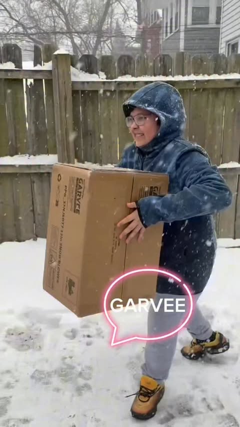 Instagram post by @seyda_ugc for Garvee. Caption reads: ✨GARVEE 12” Cordless Battery Powered Snow [...].