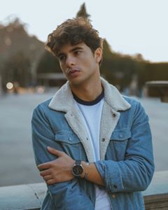 Instagram post by @eduardtorres7 for PAUL HEWITT. Caption reads: [...] is time with you. ✨ @paul_hewitt_men....