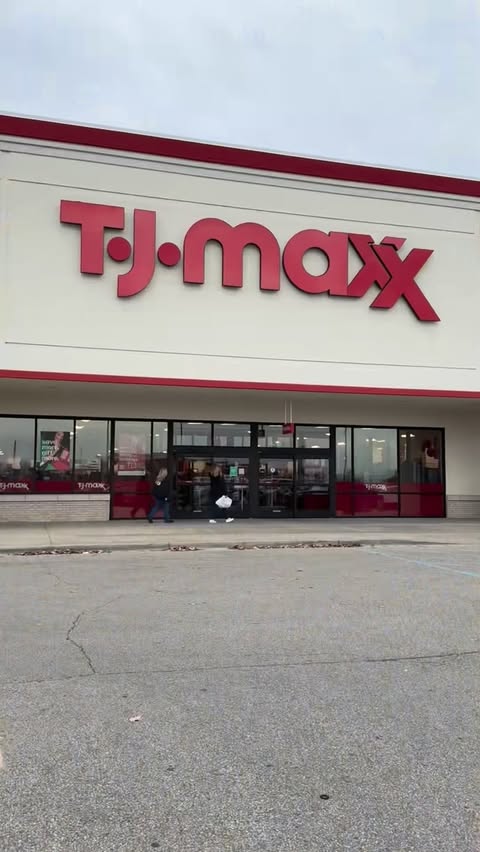 Instagram post by @eggsandbunnies for TJ Maxx. Caption reads: Let’s go shopping at @tjmaxx !!!!!
#Shop #shopping....