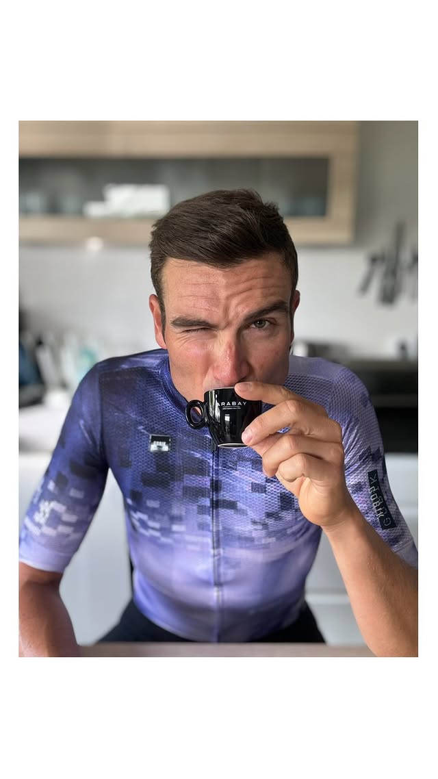 Instagram post by @jesus_chiquitin for Gobik. Caption reads: [...] 🗓️ New kit 👕 Monday motivation 🤘 by....
