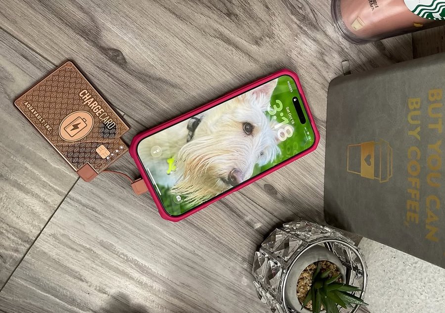 Instagram post by @staceykashkash for AquaVault. Caption reads: @aquavault 

#AD #aquavault #chargecard....