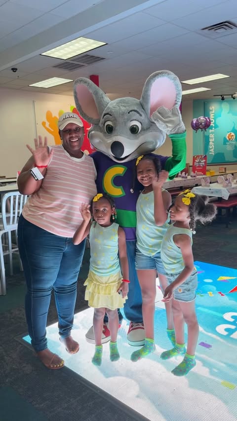 Instagram post by @nesha.vb for Chuck E. Cheese. Caption reads: [...] the Best Summer Ever with our @chuckecheese....
