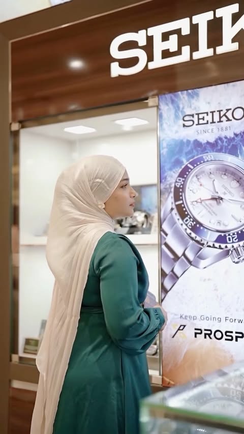 Instagram post by @zeherasamseer for Seiko Watches. Caption reads: Gift yourself or your loved ones a timeless Seiko....