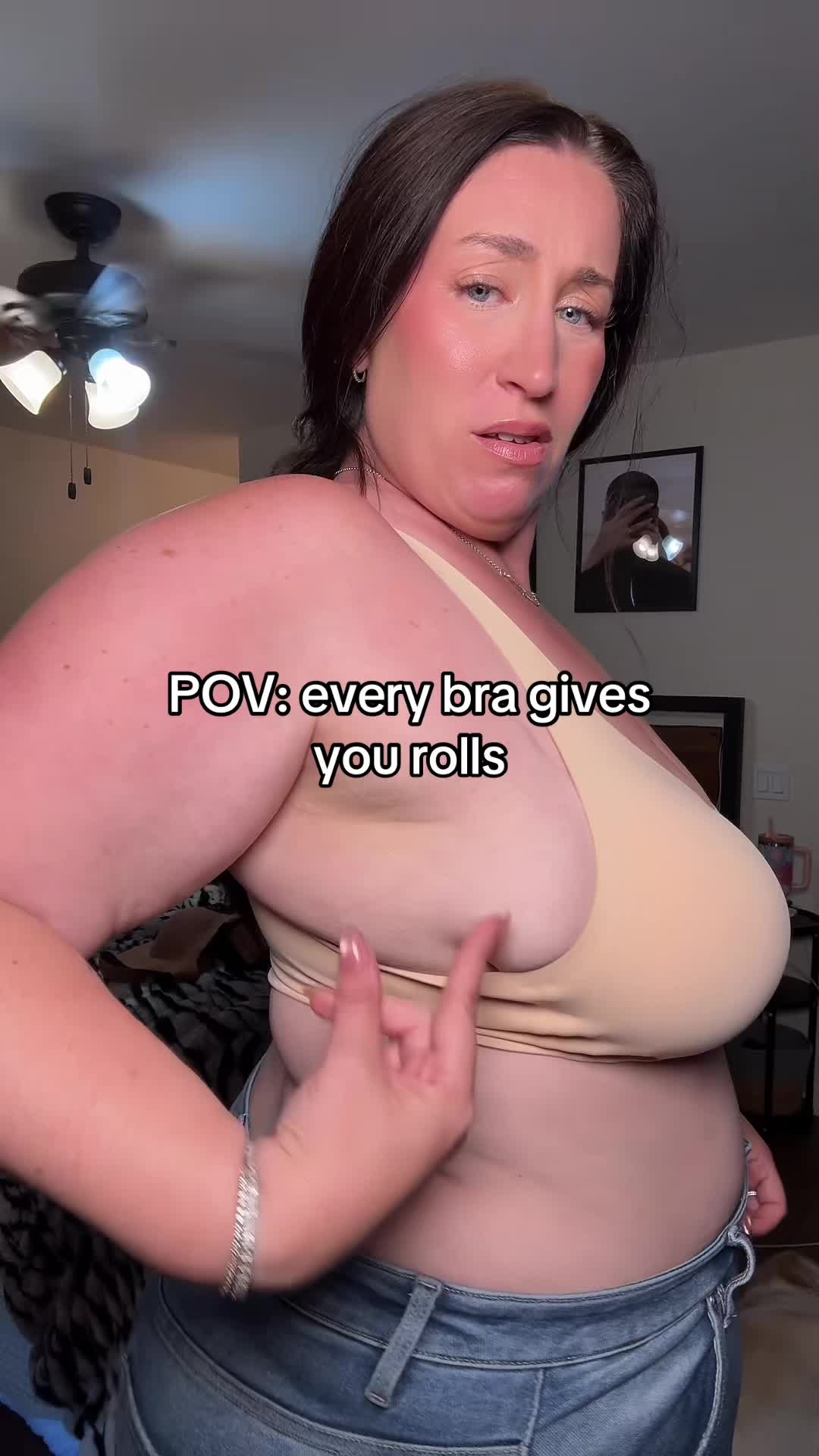 TikTok post by @plussizemomstyle for VertVie. Caption reads: Say no to rolls 🥯 #vertvie #jellybra....