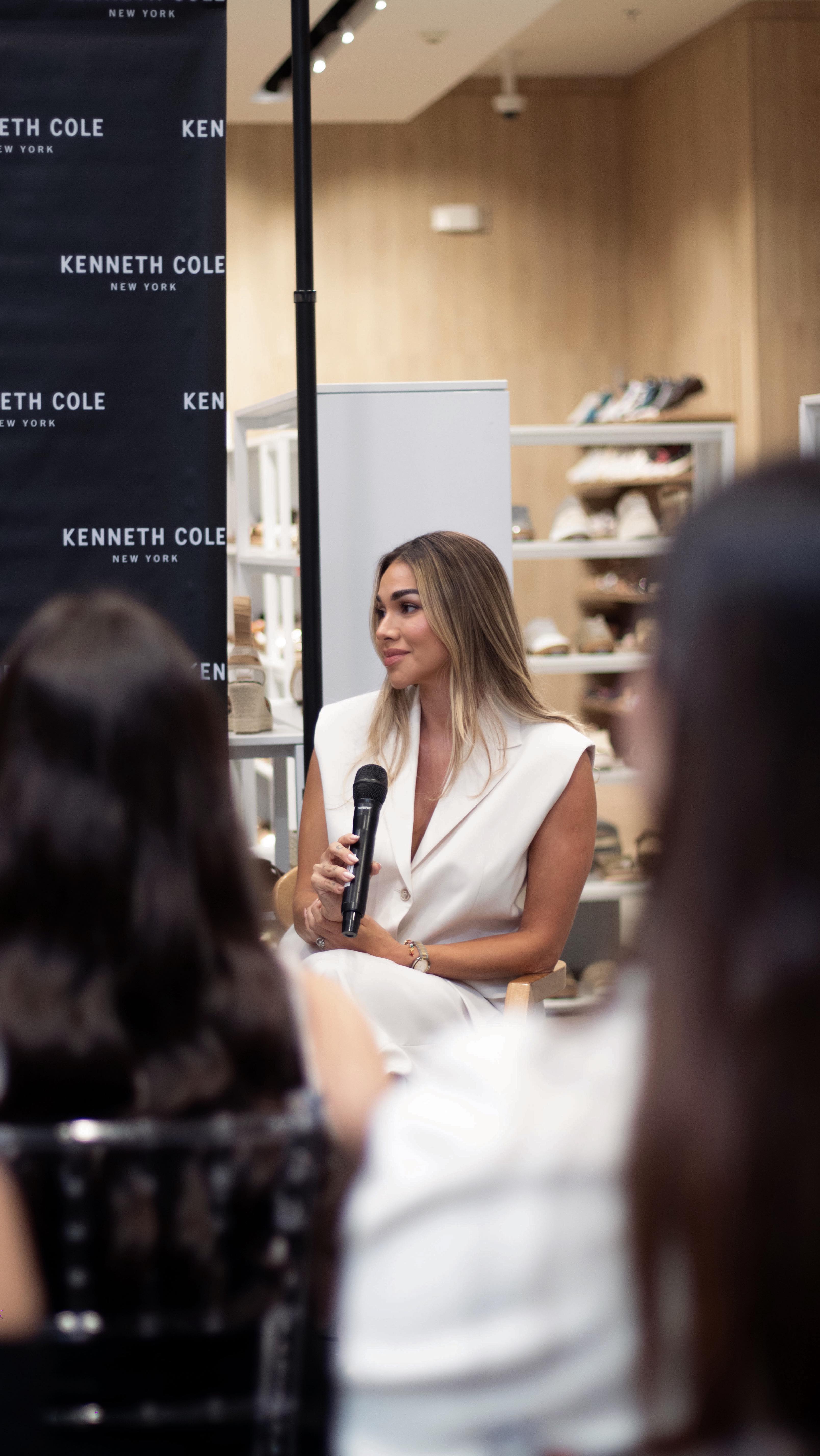 Instagram post by @juliahonings for Kenneth Cole. Caption reads: Mujeres con propósito ✨ con @kennethcolepty.