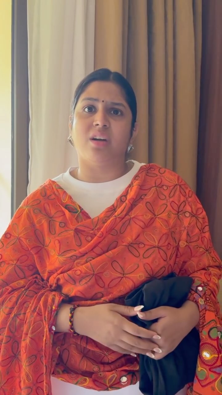 Instagram post by @sindhu.katike for Santoor Stay Young. Caption reads: My bathroom is where I unleash my inner singer 🎤,....