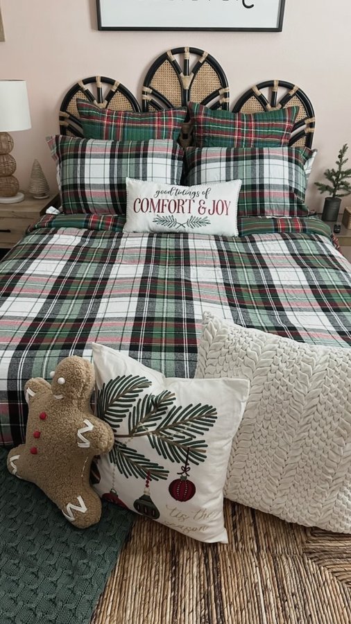 Instagram post by @cr8tivewanderlust for Levtex Home. Caption reads: [...] every year I get a cute set from @levtexhome....