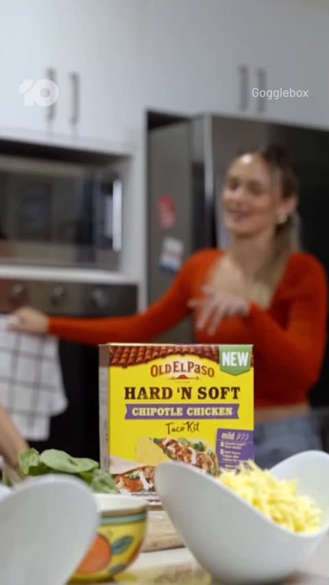 Instagram post by @goggleboxau for Old El Paso. Caption reads: The only plans we want to taco ‘bout: 📺 🌮....