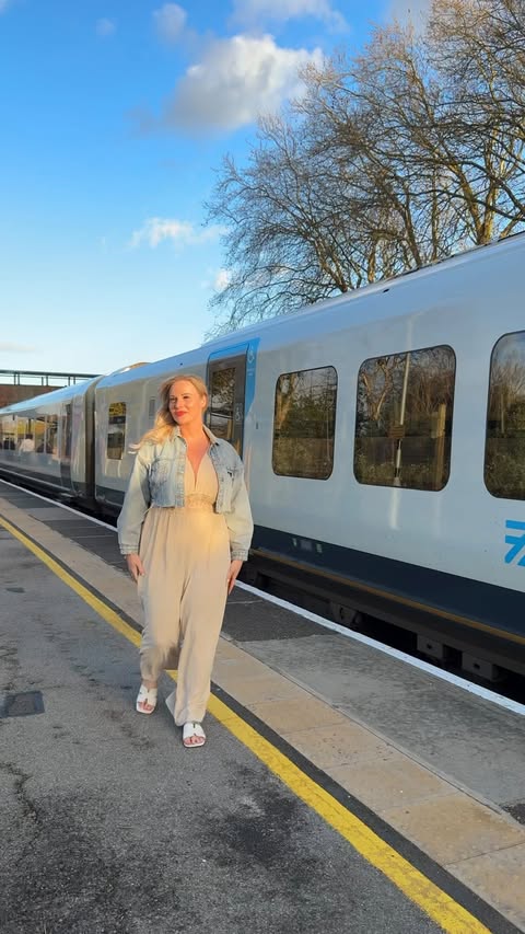 Instagram post by @theworldof_chelsea for TrainPal. Caption reads: [...] to get up to 10% off this Easter with....