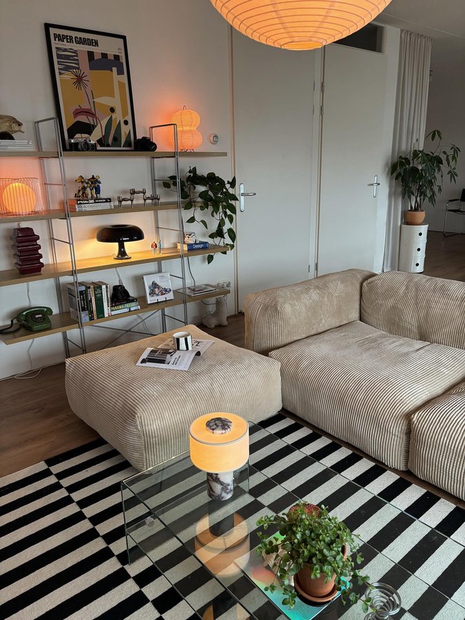 Instagram post by @suush0me for Vetsak. Caption reads: Ad | My @vetsak is everything I need as a....