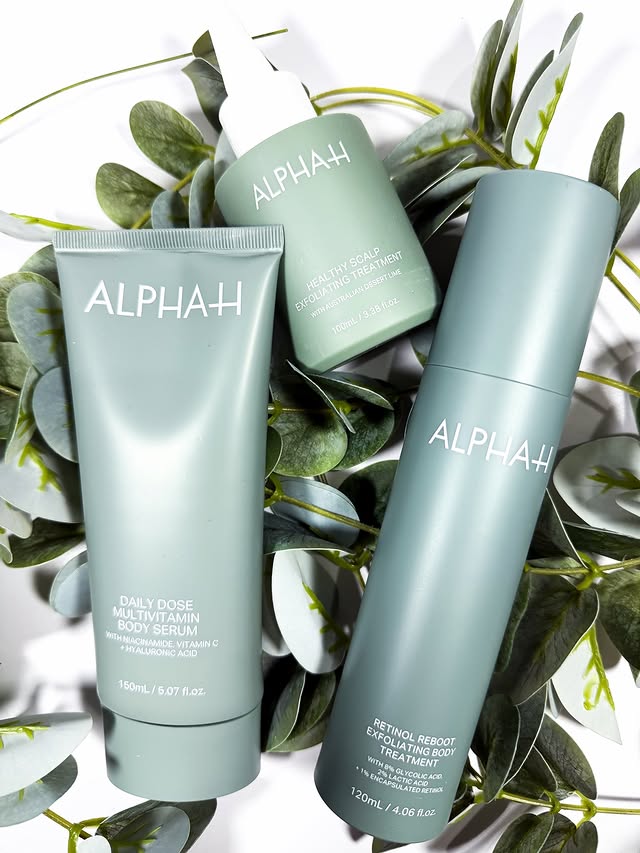 Instagram post by @beauty_with_ju for ALPHA-H. Caption reads: [...] for textures 👉🏻⁣ ⁣ I’ve always adored....