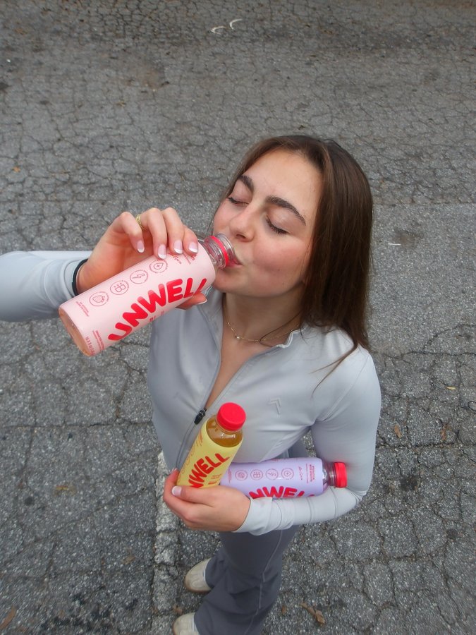 Instagram post by @aberdeen_odriscoll for Unwell Hydration. Caption reads: Quickly hydrated & feeling well with unwell!....